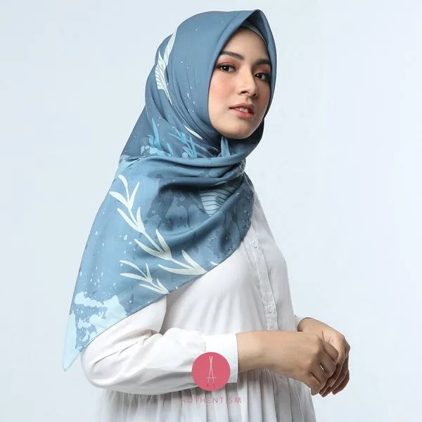 Signature 005 Scarf - Image 3