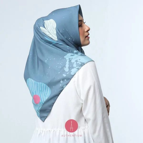 Signature 005 Scarf - Image 4