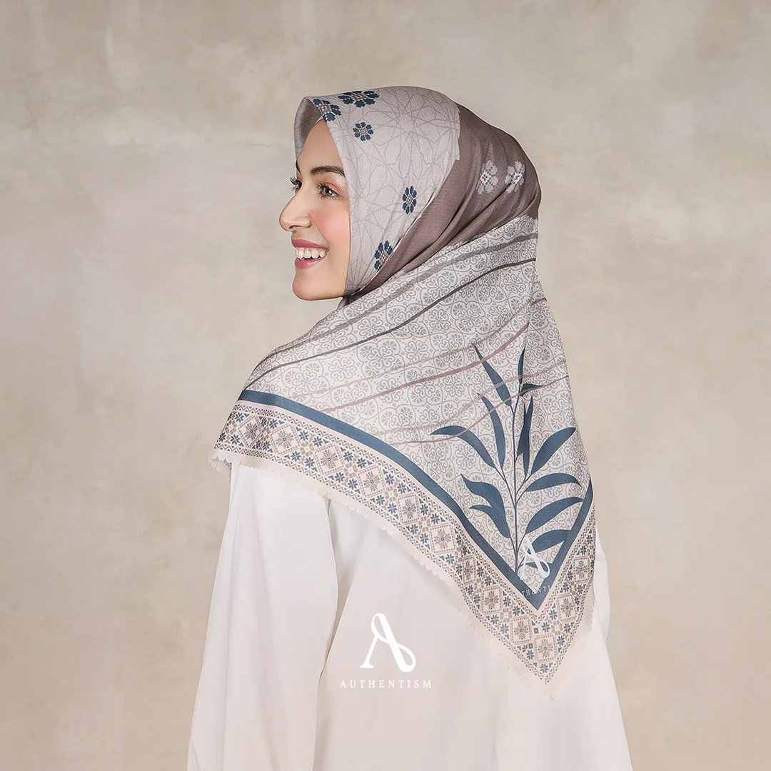 Nita Scarf - Image 3