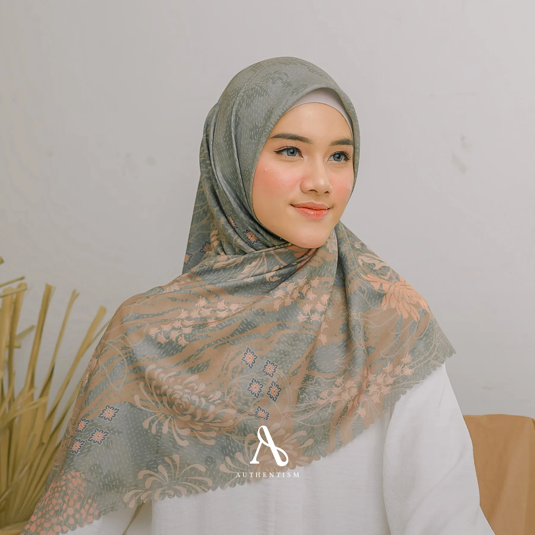Iswara Scarf