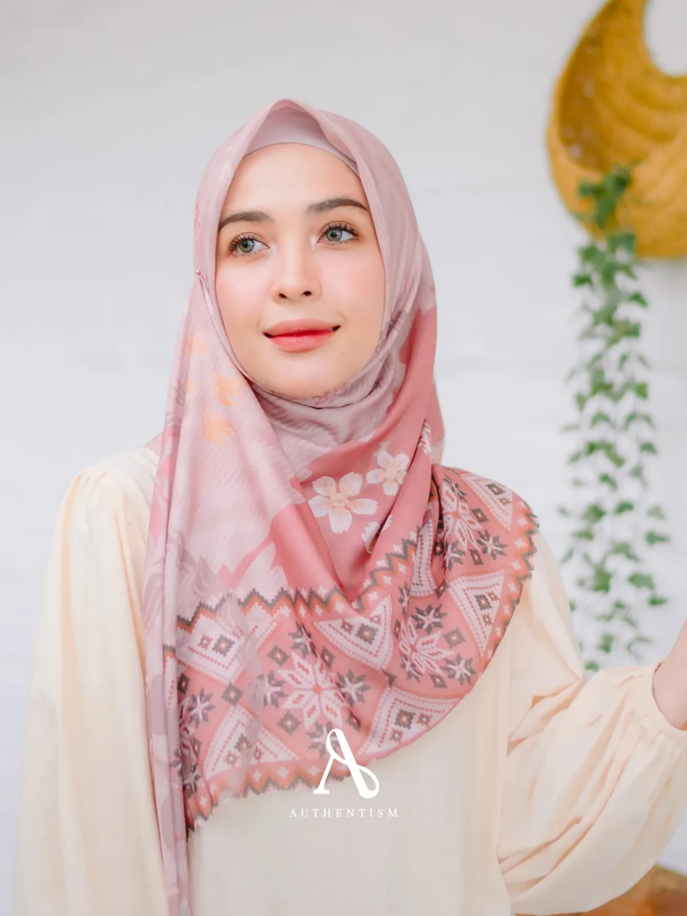 Sekar Scarf