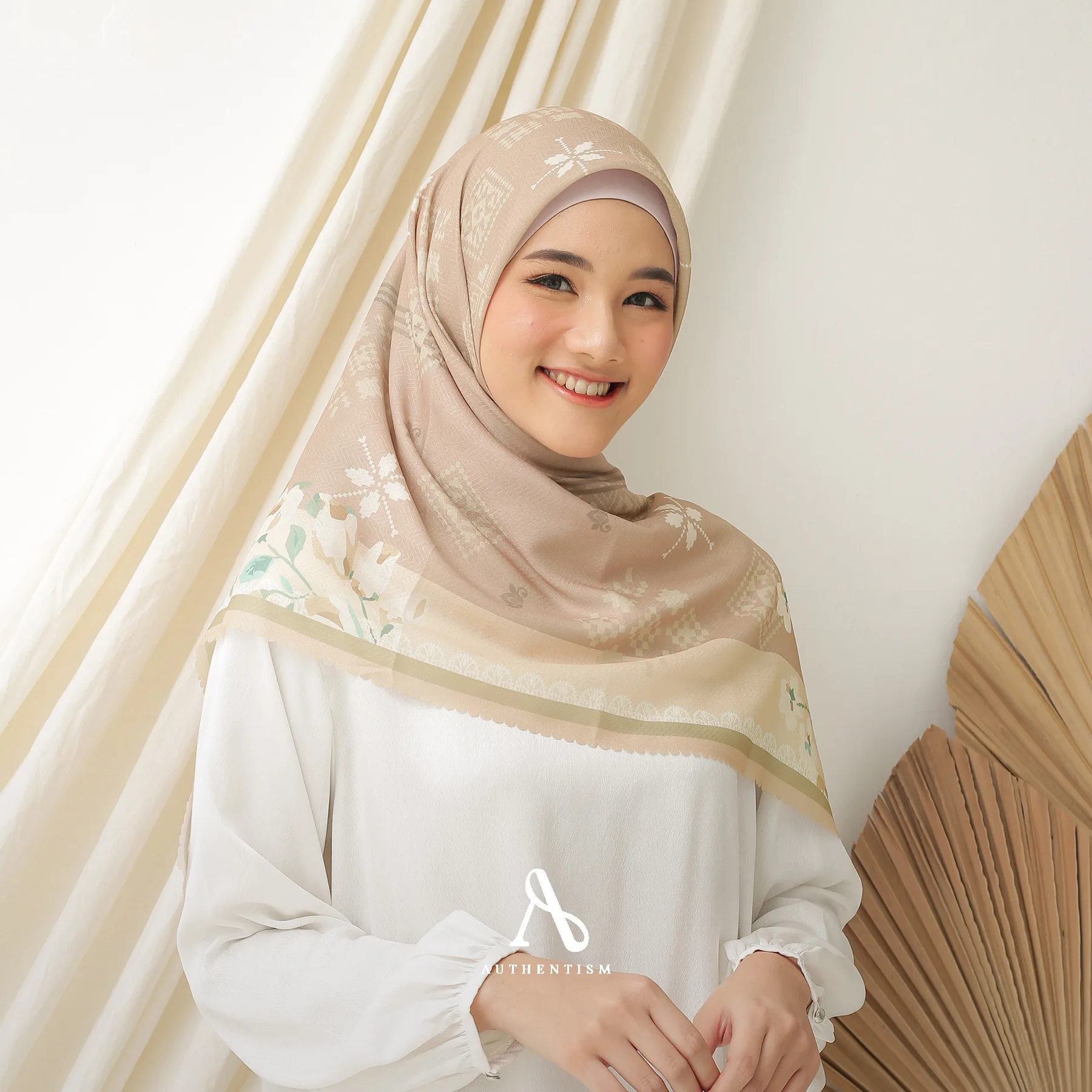 Fumi Scarf