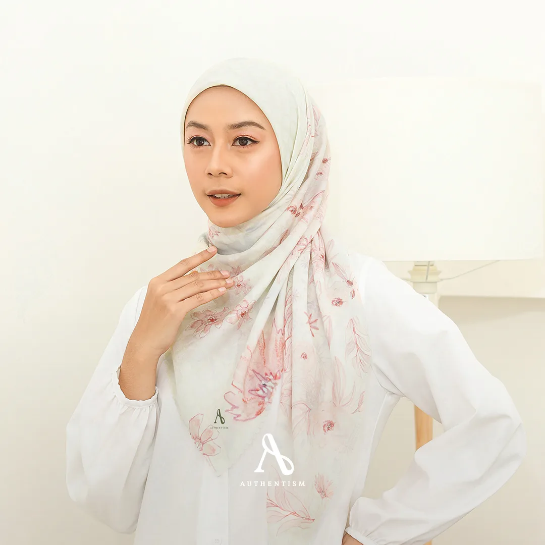 Kia Scarf - Image 5