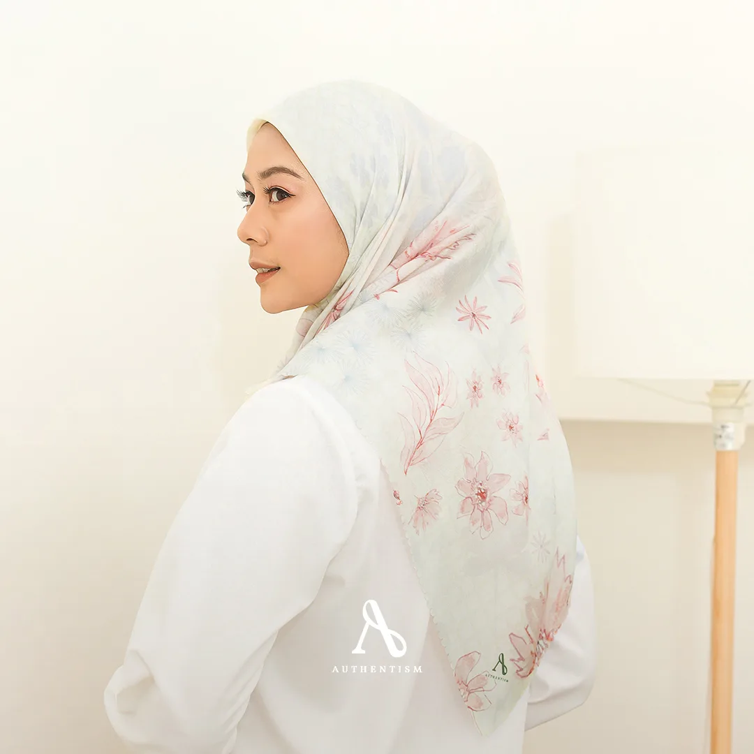 Kia Scarf - Image 3
