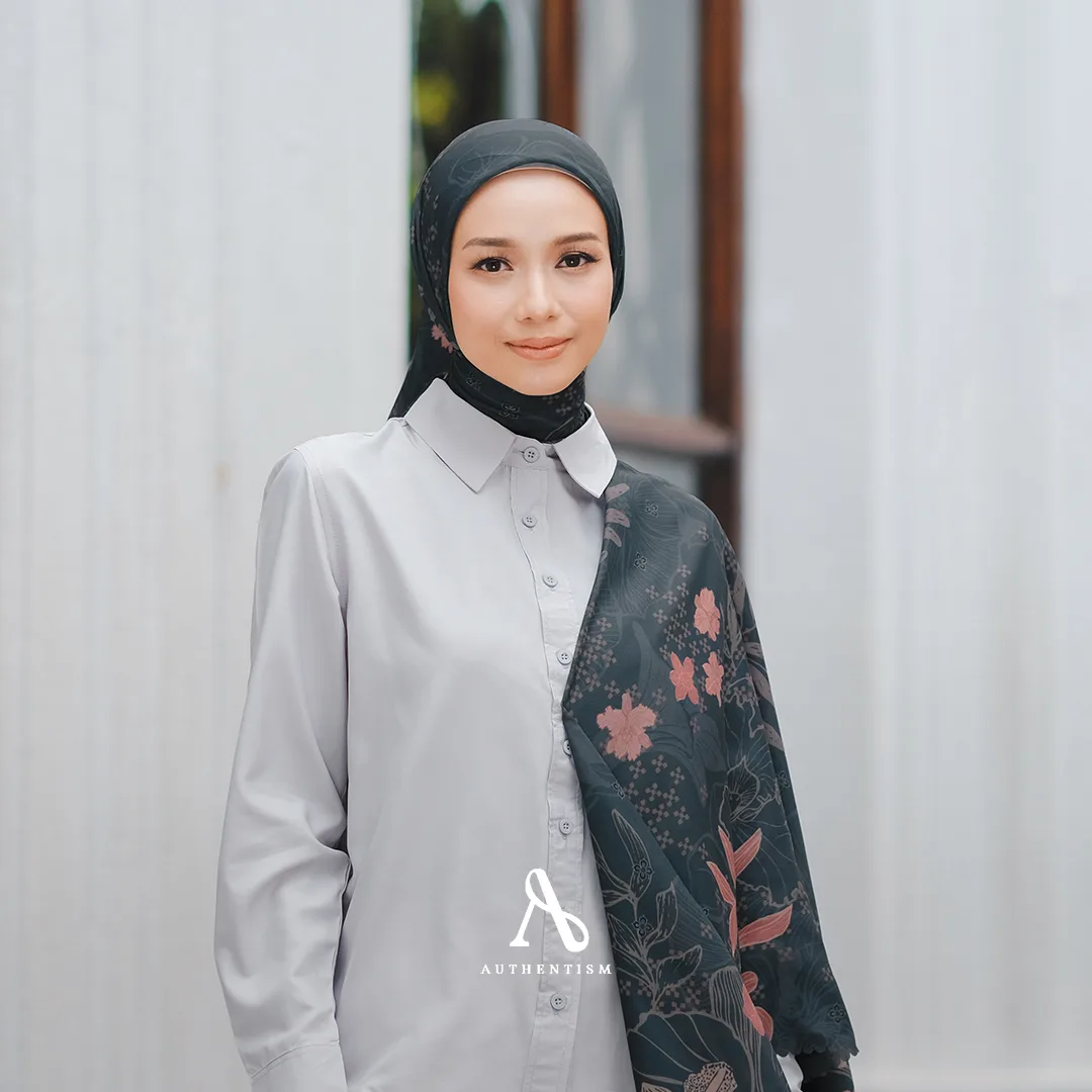 Astari Scarf