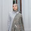 Widuri Scarf