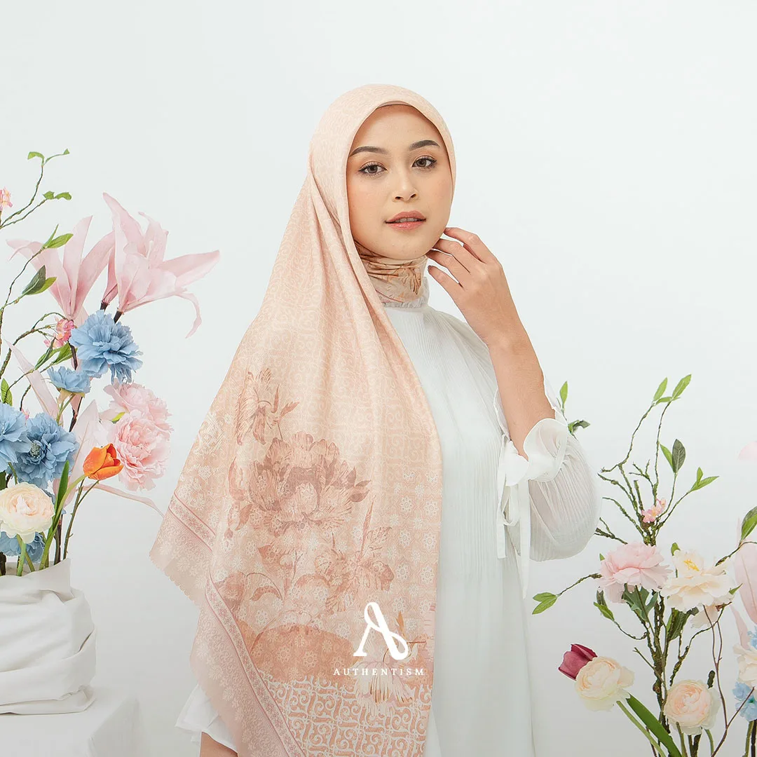 Eleanor Lunara Scarf
