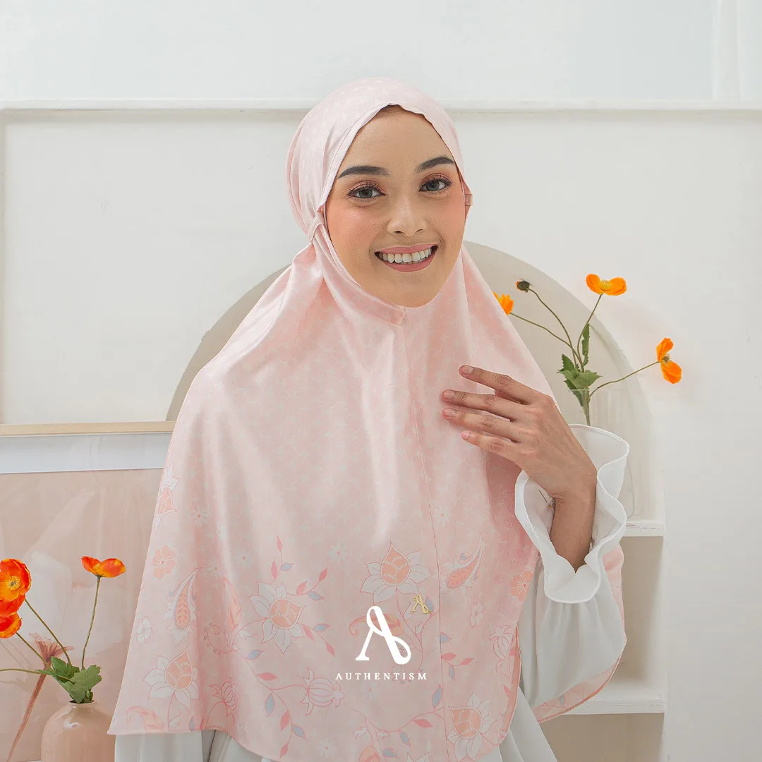 Madeleine Khimar - Danish