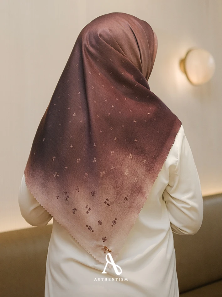 Esterika Puar - Image 3