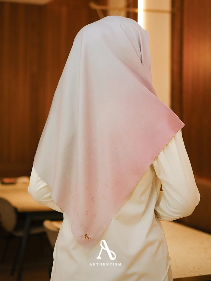 Esterika Rinai - Image 3