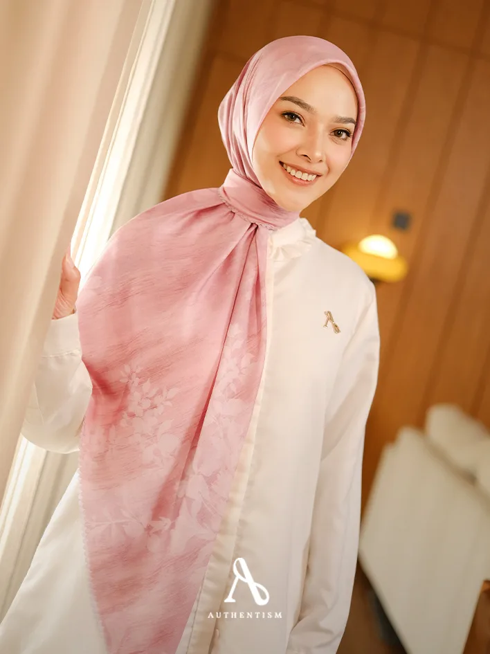 Ease Light Scarf