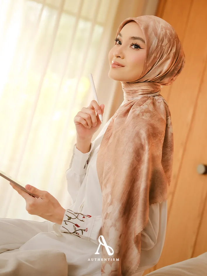 Ease Still Scarf