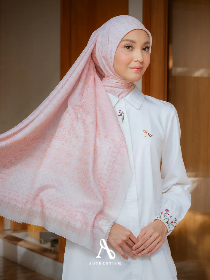 Laras Baby Pink Scarf