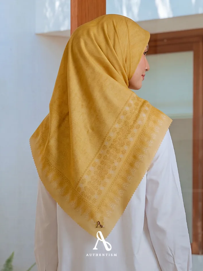 Laras Mustard Scarf - Image 4