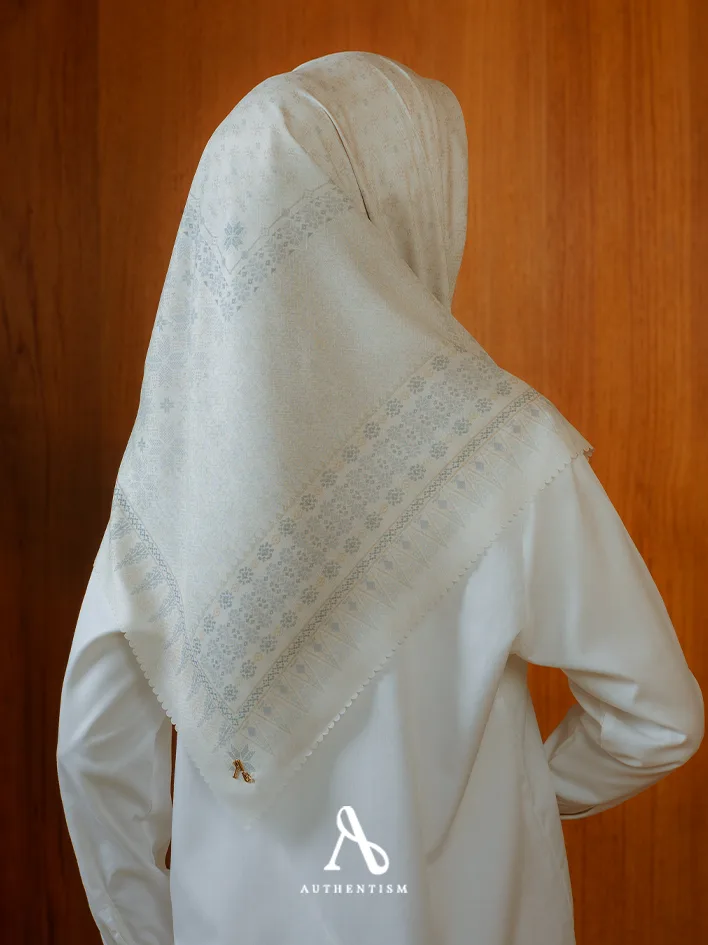 Laras Stone Scarf - Image 4